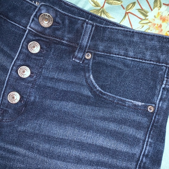 Blue American Eagle high-waisted distressed shorts! - Picture 3 of 5